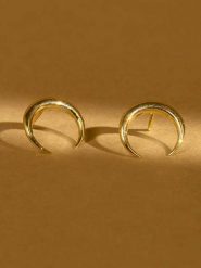 OR ÉCLAT Złote kolczyki-wkrętki "Demi lune" rozmiar: onesize. Żółte kolczyki OR ÉCLAT, złote. Za 304.99 zł.