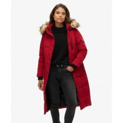 Długi płaszcz z futerka sztucznego Everest od SUPERDRY. Czerwone płaszcze Superdry, bez wzorów, bez kaptura. W wyprzedaży za 691.45 zł.