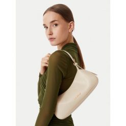 Torebka LOVE MOSCHINO. Białe torebki klasyczne Love Moschino, bez wzorów, bez dodatków. Za 659.99 zł.