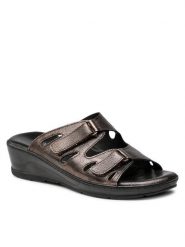 Go Soft Klapki WI16-SHEENA-04 Brązowy. Brązowe klapki GO SOFT, bez wzorów, ze skóry, bez obcasa. Za 169.99 zł.