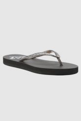 EA7 Czarne klapki japonki. Czarne klapki EA7 Emporio Armani, bez wzorów, bez obcasa. W wyprzedaży za 179.99 zł.
