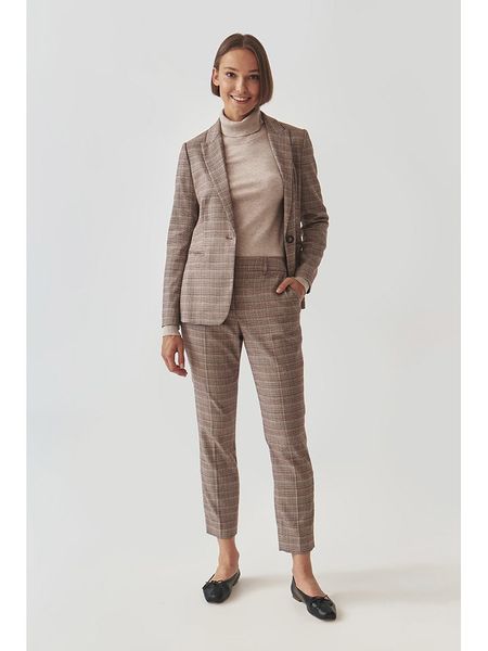 TATUUM Spodnie w kolorze czarno-czerwono-niebieskim rozmiar: 44. Czarne spodnie materiałowe Tatuum, na co dzień, bez wzorów, z materiału. Za 156.24 zł.