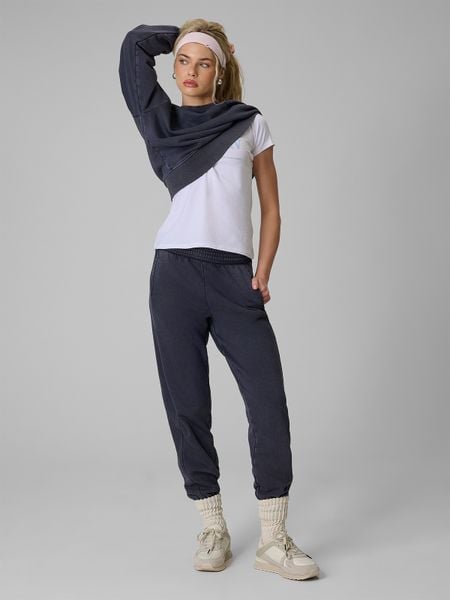 4F Spodnie dresowe joggery damskie - granatowe S. Niebieskie spodnie dresowe 4f, s, bez wzorów, z bawełny. Za 149.99 zł.