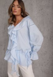 Niebieska Eteryczna Bluzka z Bawełny Zdobiona Falbankami i Ściągaczem w Pasie Cezarelle. Niebieskie bluzki Renee, l, z aplikacjami, z bawełny, bez kołnierzyka, bez ramiączek. Za 169.99 zł.