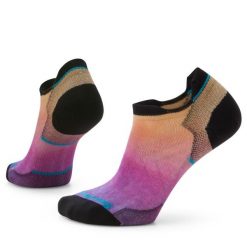 Skarpety Biegowe Damskie Smartwool Run Zero Cushion Ombre Print Low Ankle Socks. Skarpety Smartwool, bez wzorów, z wełny. Za 99.99 zł.