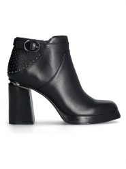 Liu Jo Skórzane botki w kolorze czarnym rozmiar: 38. Czarne botki Liu Jo, bez wzorów, bez obcasa, bez zapięcia. Za 523.38 zł.