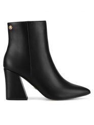 Nine West Botki CEO-AIDA-01 Czarny. Czarne botki Nine West, bez wzorów, z materiału, bez obcasa, na słupku, bez zapięcia. Za 279.99 zł.