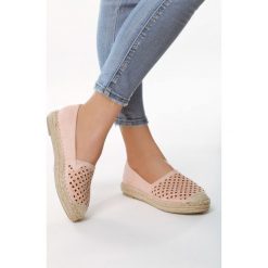 Różowe Espadryle Collaborator. Czerwone espadryle Born2be, bez wzorów, bez obcasa, na płaskiej podeszwie, bez zapięcia. Za 69.99 zł.