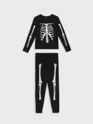Bawełniana piżama dwuczęściowa z motywem halloweenowym - czarny. Czarne piżamy Sinsay, bez wzorów, z bawełny, bez ramiączek. Za 39.99 zł.