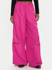 Adidas Spodnie dresowe Teamgeist adicolor JV7481 Różowy Oversize. Czerwone spodnie sportowe Adidas, s, bez wzorów, z dresówki. Za 309.99 zł.