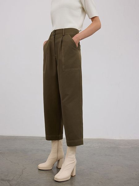 BGN Spodnie w kolorze oliwkowym rozmiar: 34. Brązowe spodnie materiałowe BGN, na imprezę, bez wzorów, z materiału, z podwyższonym stanem. Za 118.01 zł.