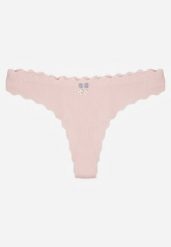 Jasnoróżowe Prążkowane Majtki Stringi z Bawełny Ilweda. Czerwone stringi Renee, bez wzorów, z bawełny. Za 4.99 zł.