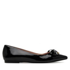 Baleriny LOVE MOSCHINO. Czarne baleriny Love Moschino, bez wzorów, bez obcasa. Za 519.99 zł.
