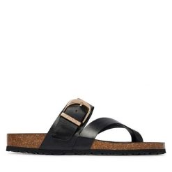 Japonki Tamaris. Czarne klapki Tamaris, bez wzorów, bez obcasa. Za 329.99 zł.