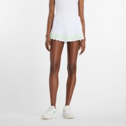 Spódnica damska New Balance WK51402WT – biała. Białe spódnice New Balance, m, bez wzorów, z materiału. Za 229.99 zł.