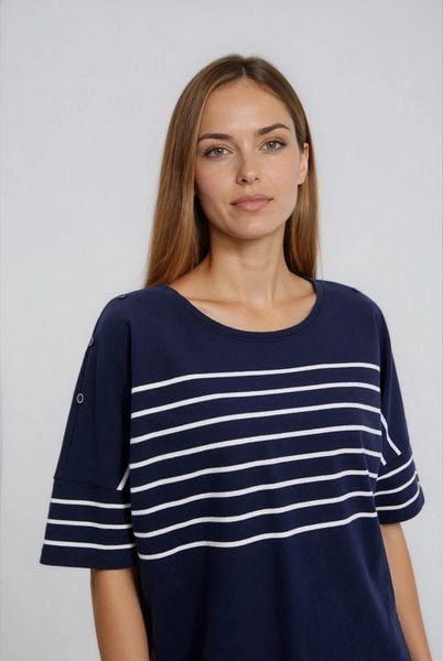 Bluza w paski granatowa. Bluzy MOODO, l, bez wzorów, z bawełny, bez kaptura. W wyprzedaży za 49.99 zł.