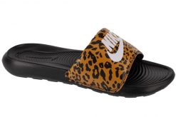 Klapki Nike Model Nike Victori One Slide Kolor Nadruk Zwierzęcy. Brązowe klapki Nike, bez wzorów, z materiału, bez obcasa. Za 206.00 zł.