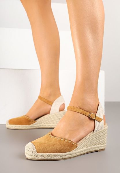 Brązowe Sandały Espadryle na Koturnie w Stylu Boho Merilwena. Brązowe sandały Born2be, bez wzorów, boho, bez obcasa, na koturnie, bez zapięcia. Za 89.99 zł.