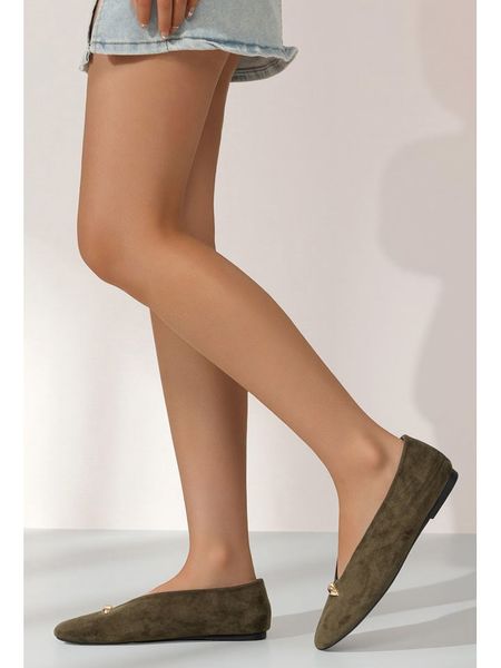 C'M Baleriny w kolorze khaki rozmiar: 37. Brązowe baleriny C'M, z aplikacjami, bez obcasa. Za 109.95 zł.