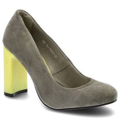 Czółenka damskie Karino, naturalny zamsz na wysokim żółtym słupku, szare, 1420-002-P. Szare czółenka Karino, bez wzorów, z zamszu, bez obcasa, na obcasie, bez zapięcia. Za 179.00 zł.