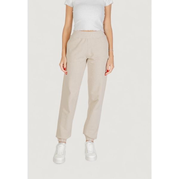 Spodnie Kobieta GUESS ACTIVE PRIMULA RHINESTONES JOGGER. Brązowe spodnie dresowe Guess Active, z aplikacjami. W wyprzedaży za 306.35 zł.