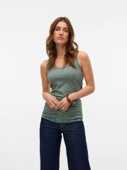 Vero Moda Top w kolorze zielonym rozmiar: XS. Zielone topy Vero Moda, xs, bez wzorów, z koronki, bez kołnierzyka, bez ramiączek. Za 43.88 zł.