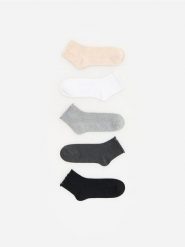 Skarpetki z wiskozą 5 pack - jasnoszary. Szare skarpety Reserved, bez wzorów, z wiskozy. Za 49.99 zł.