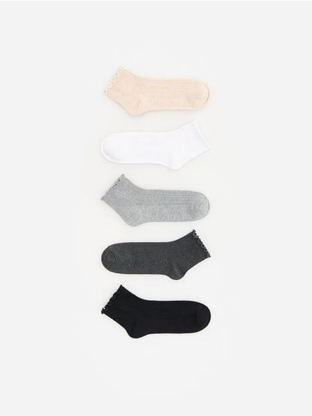 Skarpetki z wiskozą 5 pack - jasnoszary. Szare skarpety Reserved, bez wzorów, z wiskozy. Za 49.99 zł.