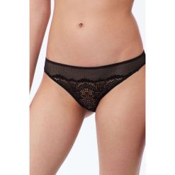 Etam - Figi Timing. Czarne figi Etam, bez wzorów, z elastanu. W wyprzedaży za 39.90 zł.