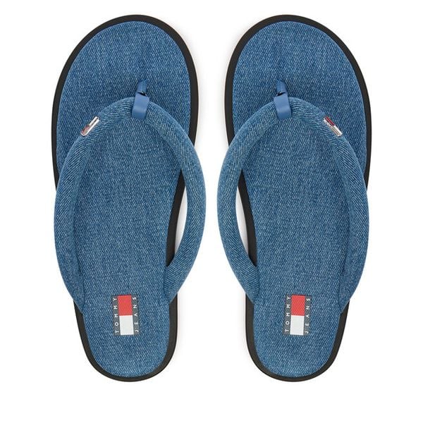 Japonki Tommy Jeans. Niebieskie klapki Tommy Jeans, bez wzorów, z denimu, bez obcasa. Za 155.99 zł.