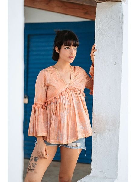 Isla Bonita by SIGRIS Bluzka w kolorze brzoskwiniowym rozmiar: L. Pomarańczowe bluzki Isla Bonita by SIGRIS, l, z aplikacjami, z bawełny, bez kołnierzyka, bez ramiączek. Za 104.89 zł.