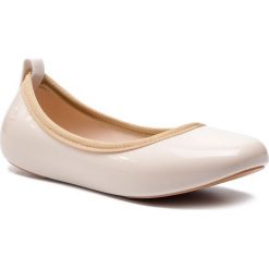 Baleriny MELISSA - Lance Ad 32427 Beige/Beige 50484. Brązowe baleriny Melissa, bez wzorów, z tworzywa sztucznego, bez obcasa. W wyprzedaży za 179.00 zł.