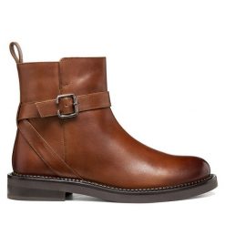 Botki Geox. Brązowe botki Geox, bez wzorów, bez obcasa, na płaskiej podeszwie, bez zapięcia. Za 589.99 zł.