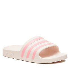 Klapki adidas. Czerwone klapki Adidas, bez wzorów, bez obcasa. Za 69.99 zł.