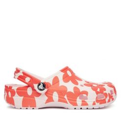 Klapki Crocs. Czerwone klapki Crocs, bez wzorów, bez obcasa. Za 259.99 zł.