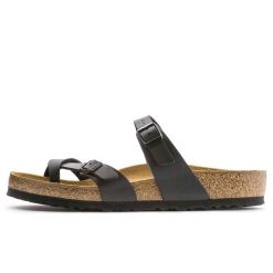Kapcie Birkenstock Mayari Czarny Dorosłych. Czarne obuwie domowe Birkenstock, bez wzorów, z materiału, bez zapięcia. Za 399.35 zł.