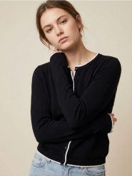 Wiskozowy kardigan - czarny. Czarne kardigany Sinsay, l, bez wzorów, z wiskozy. Za 29.99 zł.