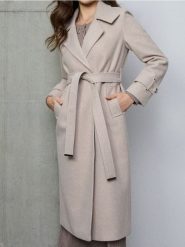 Długi płaszcz z paskiem - beżowy. Brązowe płaszcze Sinsay, l, bez wzorów, bez kaptura. Za 139.99 zł.