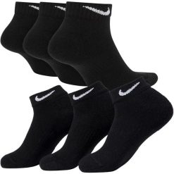 Skarpetki treningowe Nike Dri-fit SX7670-010 3 pack. Czarne skarpety Nike, bez wzorów. Za 39.90 zł.