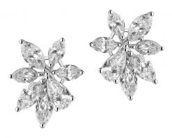 Kolczyki z białego złota z diamentami - kwiaty - 3,88 ct - próba 750. Białe kolczyki Apart, z diamentem, złote. Za 89,990.00 zł.