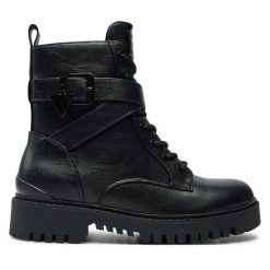 Trapery Guess. Czarne trapery i śniegowce Guess. Za 799.99 zł.