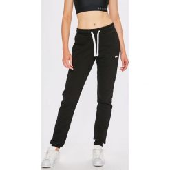 Fila - Spodnie. Spodnie dresowe Fila. W wyprzedaży za 199.90 zł.