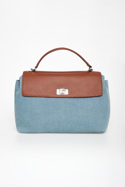 Torebka damska shopper ERMANNO FIRENZE. Shopper Ermanno Firenze, bez wzorów, bez dodatków. W wyprzedaży za 783.20 zł.