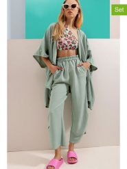 Trend Alaçatı Stili 2-częściowy zestaw w kolorze zielonym rozmiar: onesize. Zielone spodnie materiałowe Trend Alaçatı Stili, bez wzorów, bez ramiączek. Za 96.60 zł.