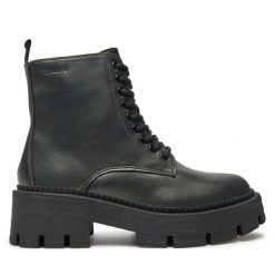 Botki Tamaris. Zielone botki Tamaris, bez wzorów, bez obcasa, na płaskiej podeszwie, bez zapięcia. Za 399.99 zł.
