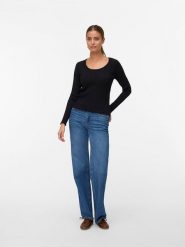 ONLY Koszulka w kolorze czarnym rozmiar: XL. Czarne bluzki Only, xl, bez wzorów, bez kołnierzyka, bez ramiączek. Za 118.84 zł.