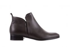 Botki Bayla-076 1592 Grafit, Skóra naturalna - 37. Botki Bayla, na zimę, bez wzorów, ze skóry, bez obcasa, bez zapięcia. W wyprzedaży za 134.10 zł.