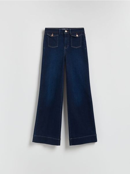 Jeansy flare - granatowy. Niebieskie jeansy Reserved, bez wzorów. Za 159.99 zł.