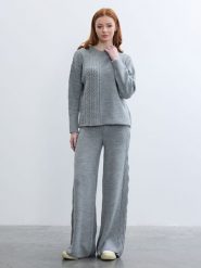 BGN Sweter w kolorze szarym rozmiar: 34. Szare swetry BGN, bez wzorów, ze splotem, bez ramiączek. Za 121.99 zł.