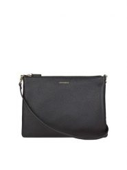 COCCINELLE Skórzana torebka w kolorze czarnym - 22 x 15 cm rozmiar: onesize. Czarne torby na ramię Coccinelle, bez wzorów, z materiału, na ramię, bez dodatków. Za 459.04 zł.